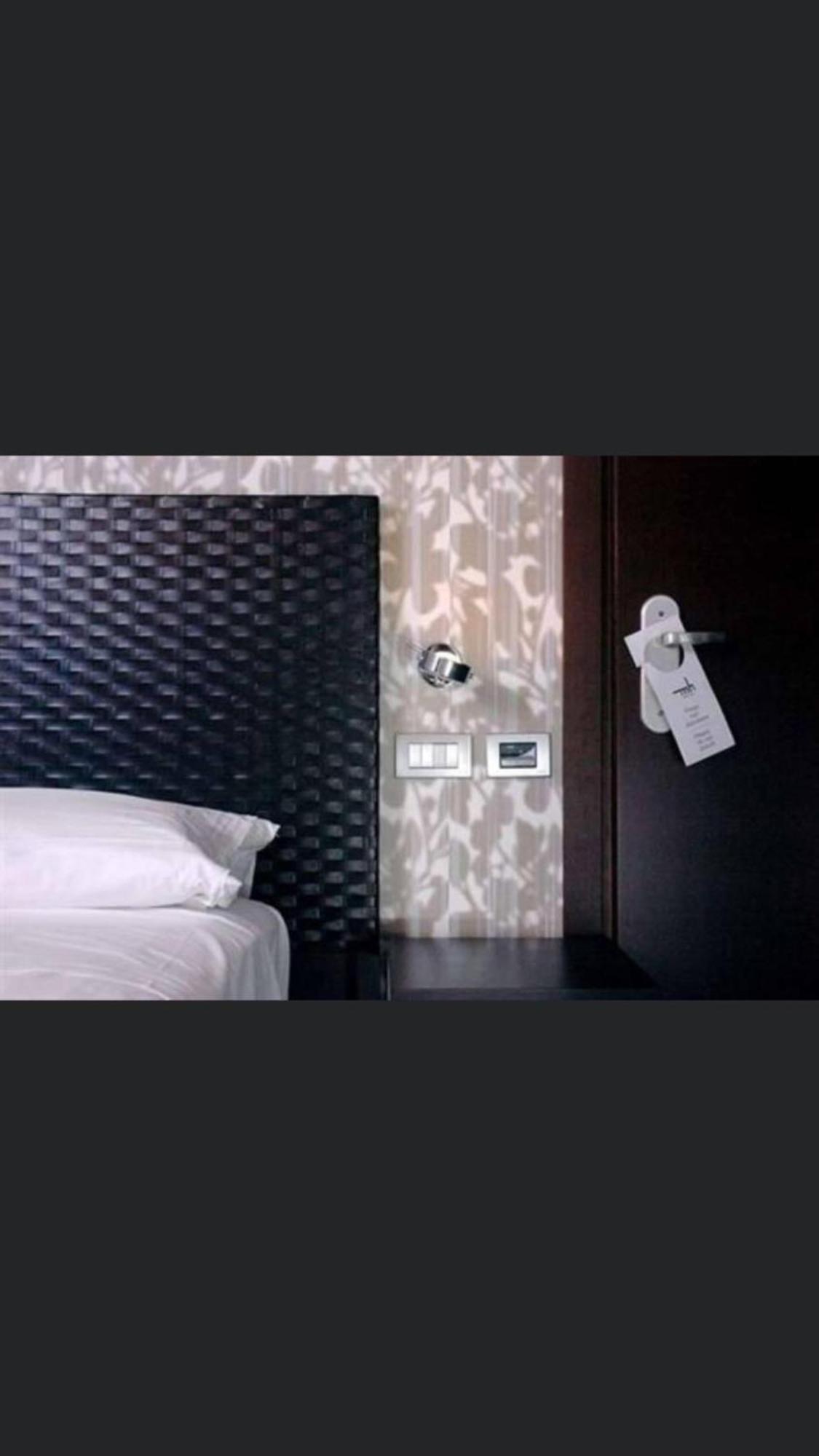 Mh Design Hotel Неаполь Экстерьер фото